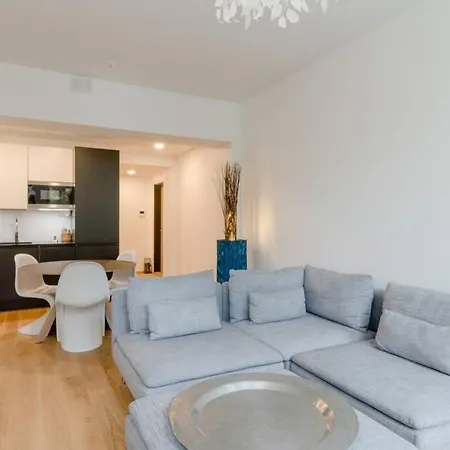 Gym+sauna+whirlpool+great Location Apartment *