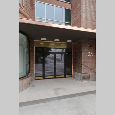 Gym+sauna+whirlpool+great Location Apartment *